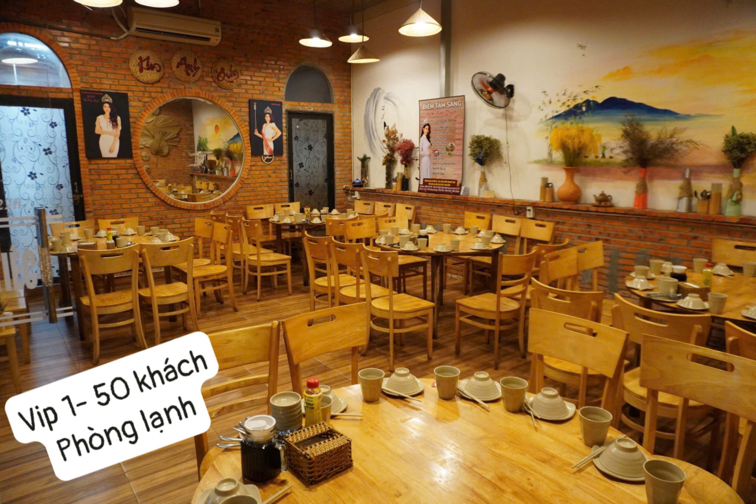 Phòng Riêng 8 Khách – Không Gian Ấm Cúng Cho Bữa Cơm Niêu Phan Thiết Trọn Vẹn 5 Phòng Riêng 8 Khách – Không Gian Ấm Cúng Cho Bữa Cơm Niêu Phan Thiết Trọn Vẹn