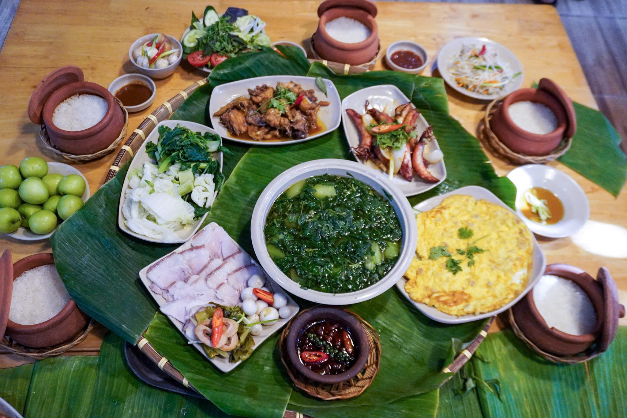 Khu D – Phòng Lạnh Sức Chứa 220 Khách: Không Gian Hoàn Hảo Để Thưởng Thức Cơm Niêu Phan Thiết Cùng Đoàn Đông 4 Khu D – Phòng Lạnh Sức Chứa 220 Khách: Không Gian Hoàn Hảo Để Thưởng Thức Cơm Niêu Phan Thiết Cùng Đoàn Đông