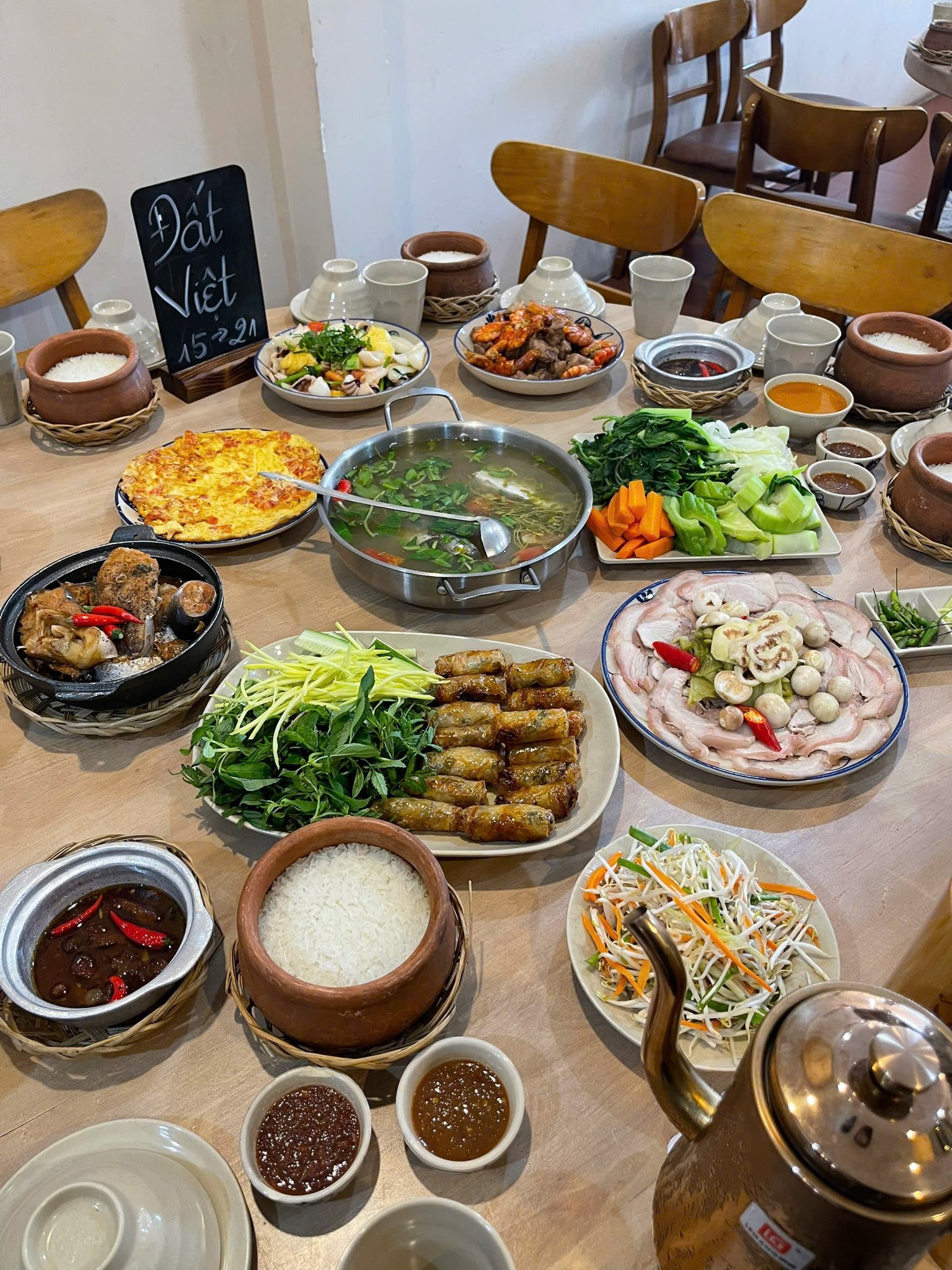 Đón Tết Tây 2026 Cùng Cơm Niêu Phan Thiết Kim Anh Quán